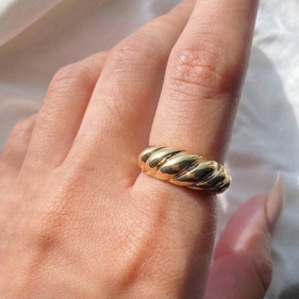 ✨Insta 18K Gold plated  croissant dome ring - Picture 3 of 6